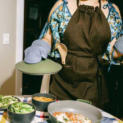 Hosting Apron (Size 2)